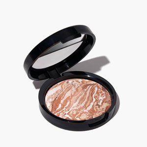 Laura Geller Baked Bronze- N- Brighten Multipurpose Bronzer
